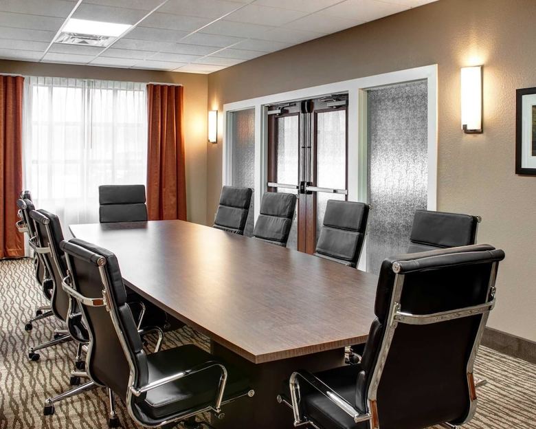 Hotel Comfort Inn & Suites