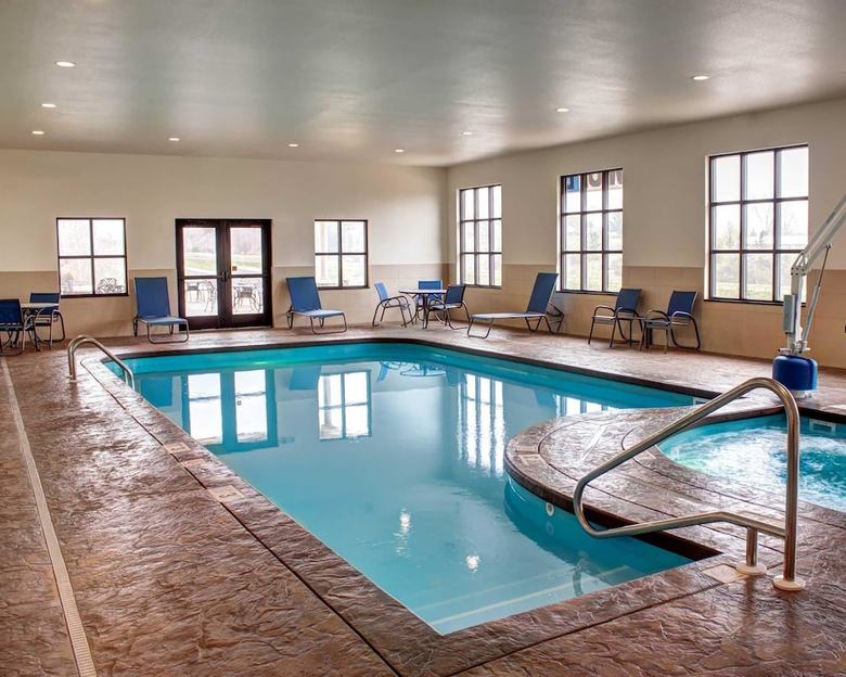 Hotel Comfort Inn & Suites