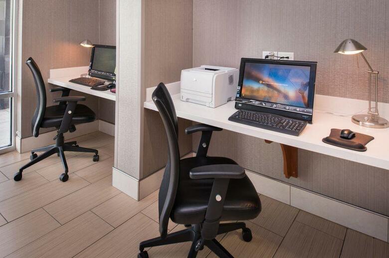 Hotel Springhill Suites By Marriott Pittsburgh Southside Works