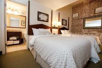 Hotel Embassy Suites Charleston - Historic Charleston