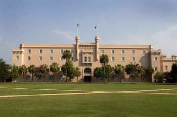 Hotel Embassy Suites Charleston - Historic Charleston