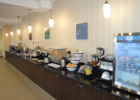 Hotel Comfort Inn & Suites