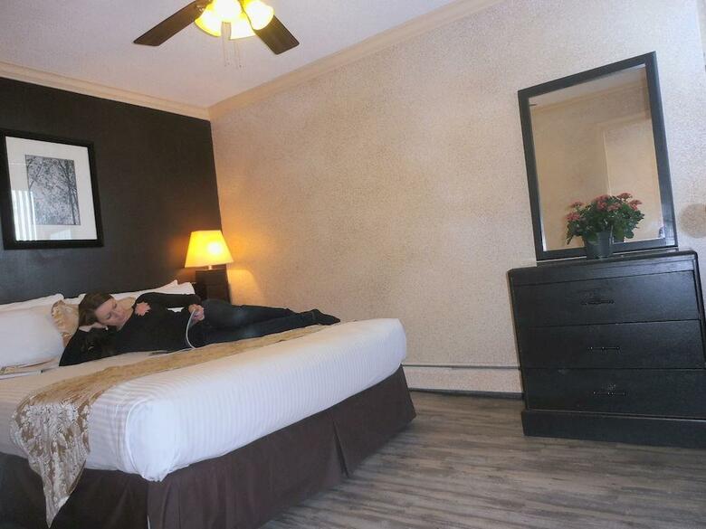 Riviera On Robson Suites Hotel Downtown Vancouver