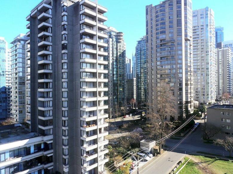 Riviera On Robson Suites Hotel Downtown Vancouver