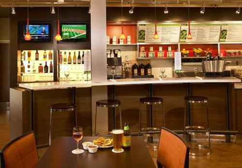 Hotel Courtyard By Marriott London