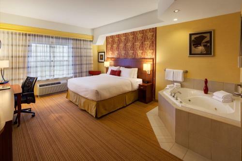 Hotel Courtyard By Marriott London