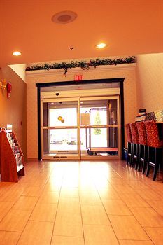 Hotel Pacific Inn & Suites