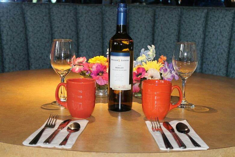 James Bay Inn Hotel & Suites