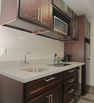 Hotel Paradise Inn And Suites Redwater