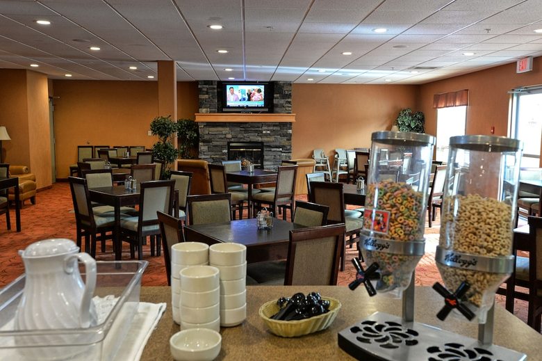 Hotel Quality Inn & Suites