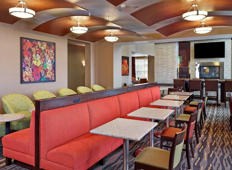 Hotel Homewood Suites By Hilton Calgary-airport, Alberta, Canada