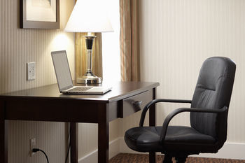 Comfort Inn Surrey Hotel