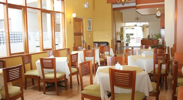 Hotel Emperador Plaza