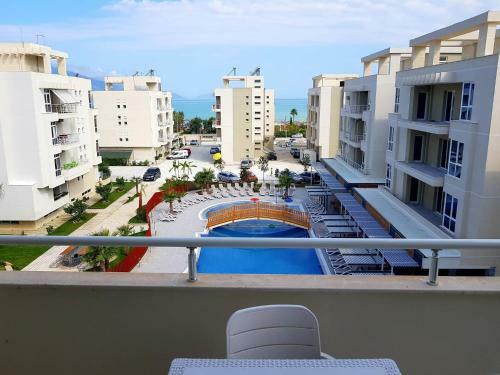 Flori Beach Apartment Radhime