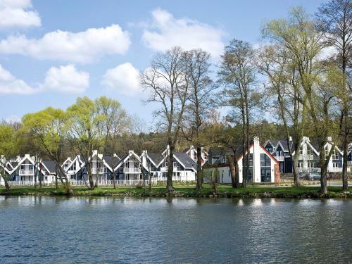 Hotel Holiday Home Schlosspark Bad Saarow.5