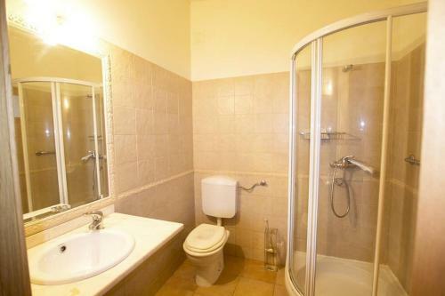 Residencia Angela Guest House