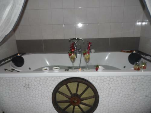 Hostal Guest House Western-city