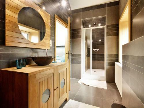 Luxurious Holiday Home In Waimes With Jacuzzi