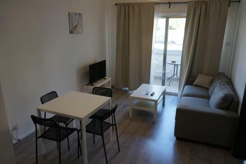 Polyxeni Hotel Apartments