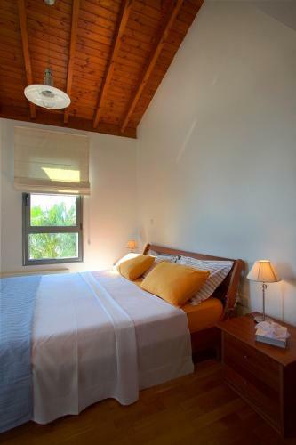 Villa Napa Pearl