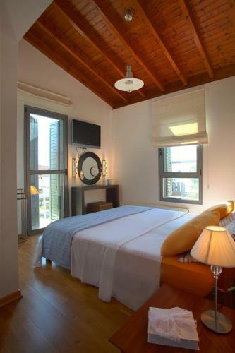 Villa Napa Pearl