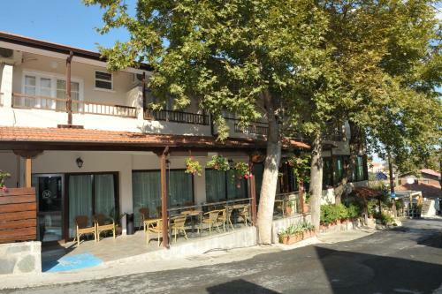 Minaides Hotel