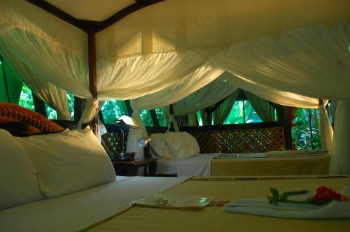 Almonds And Corals Lodge