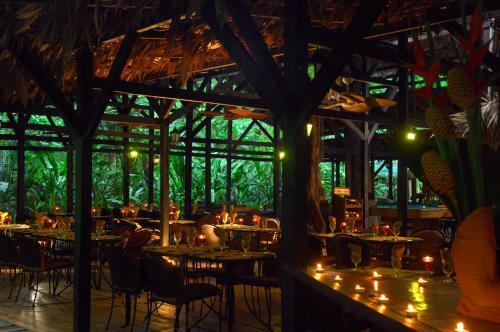 Almonds And Corals Lodge
