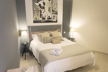 Aparthotel Livin4malaga Suites Superior