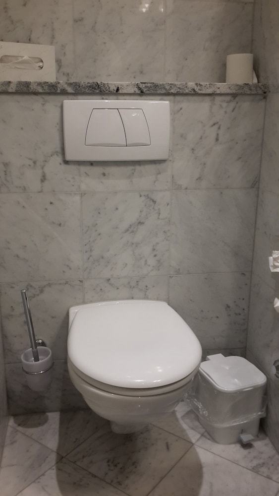 Athmos Hotel Center