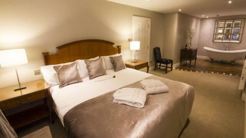 Tf Royal Hotel & Theatre