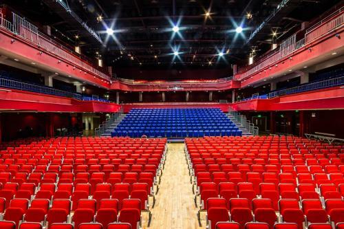 Tf Royal Hotel & Theatre