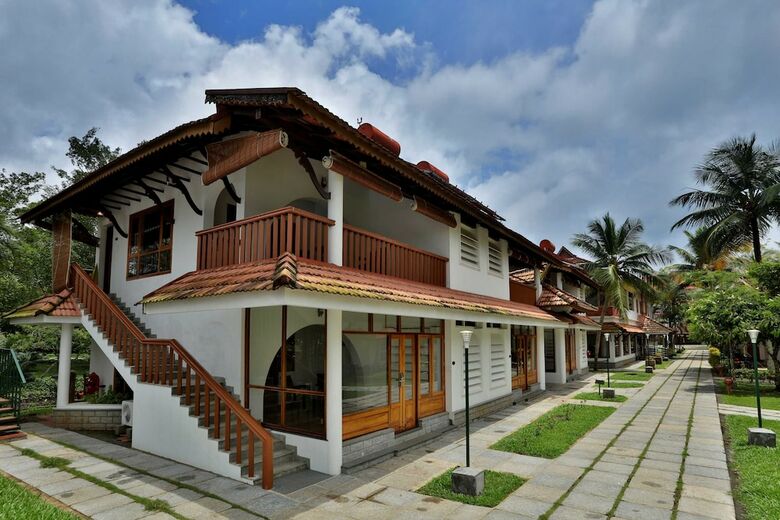 Hotel Backwater Ripples Kumarakom