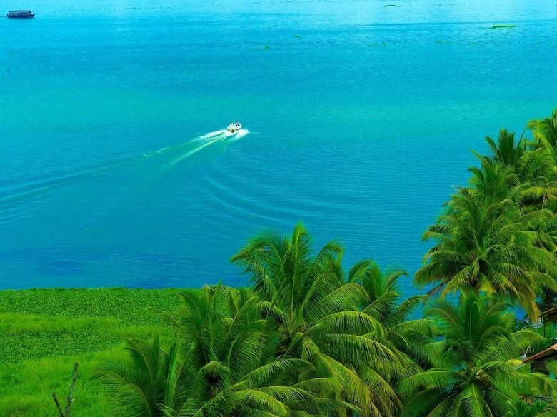 Hotel Backwater Ripples Kumarakom