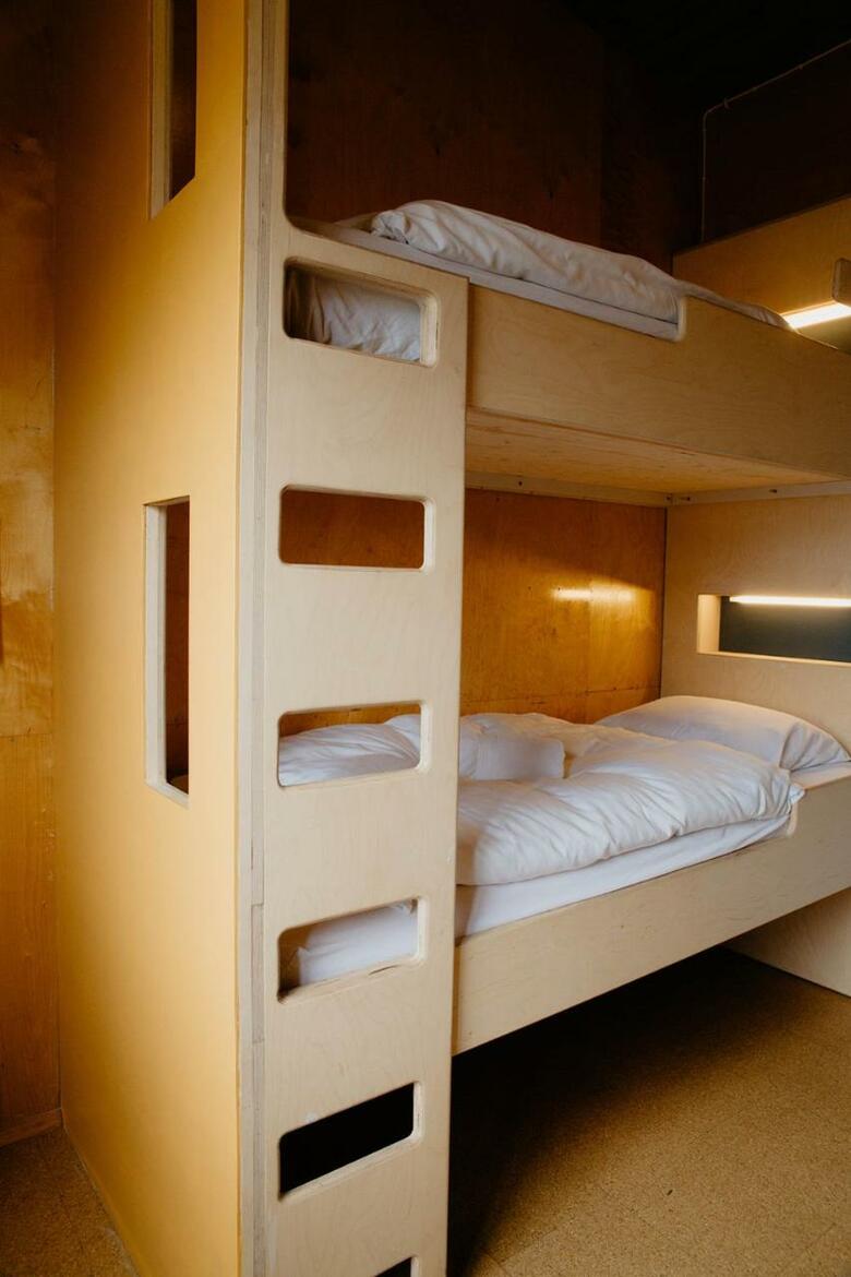 Hafaldan Hi Hostel - Harbour Building