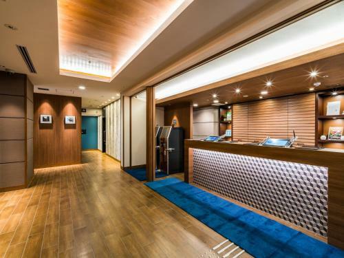 Super Hotel Premier Osaka Hommachi