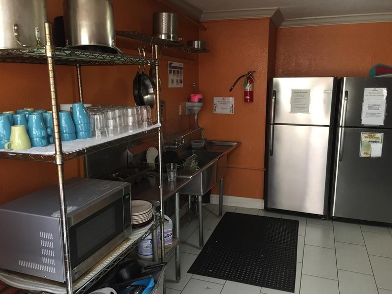 Hostal Amsterdam Hostel