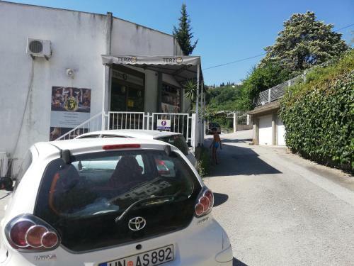 Apartments Lav Costas