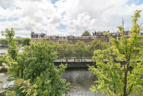 Amstel Corner Hotel