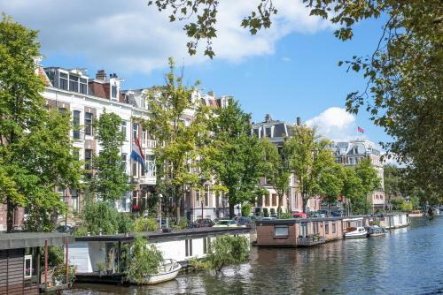 Amstel Corner Hotel