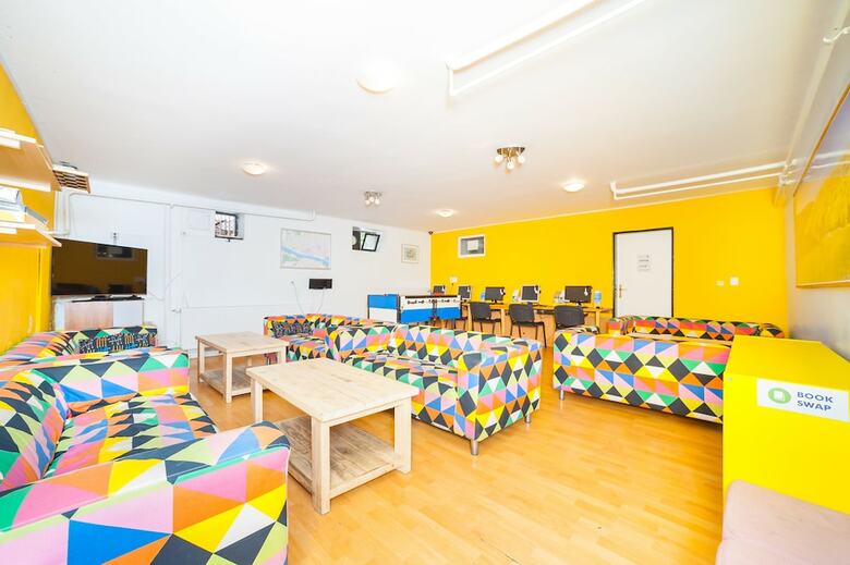 Apartamentos Patio Hostel