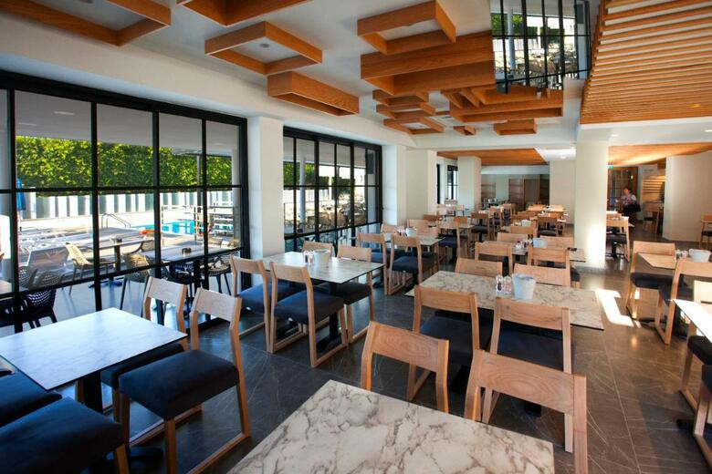 Hotel Pefkos