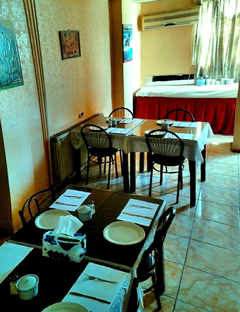 Albergue Petra Gate Hotel