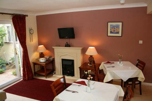 Hostal Churston Way Lodge Guest House