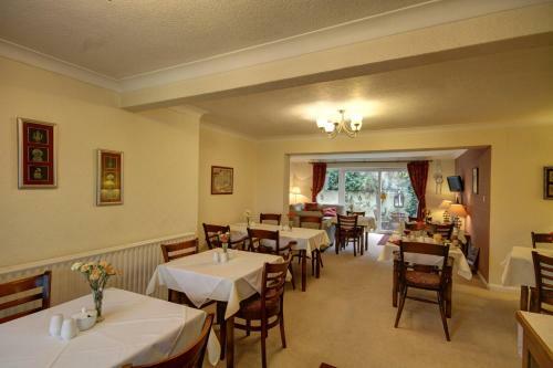 Hostal Churston Way Lodge Guest House
