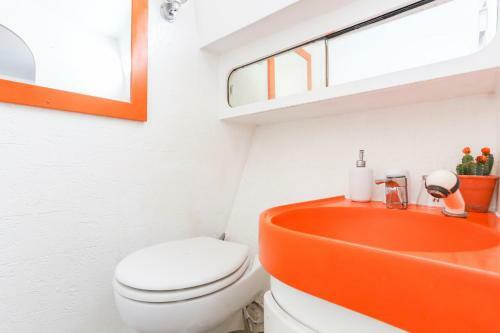Riverscapes Heated Yacht Eucala
