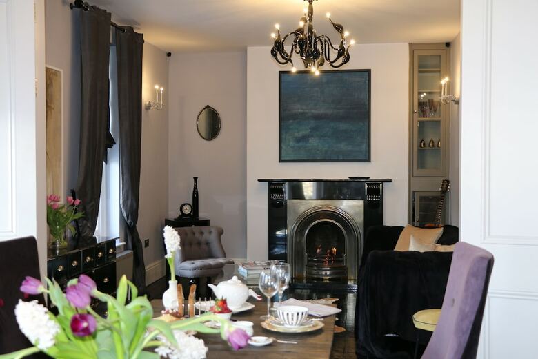 Bed & Breakfast Upton House