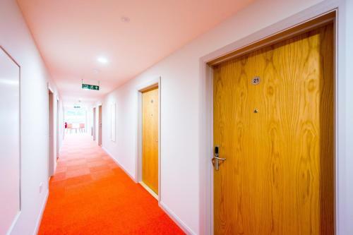 The Lodge At Perth Racecourse