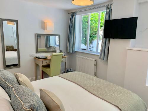 The Claremont Hotel-adult Only