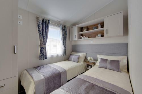 Bude Holiday Resort - Families And Couples Only